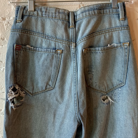 UO Ripped High Rise Jeans - Picture 5 of 7